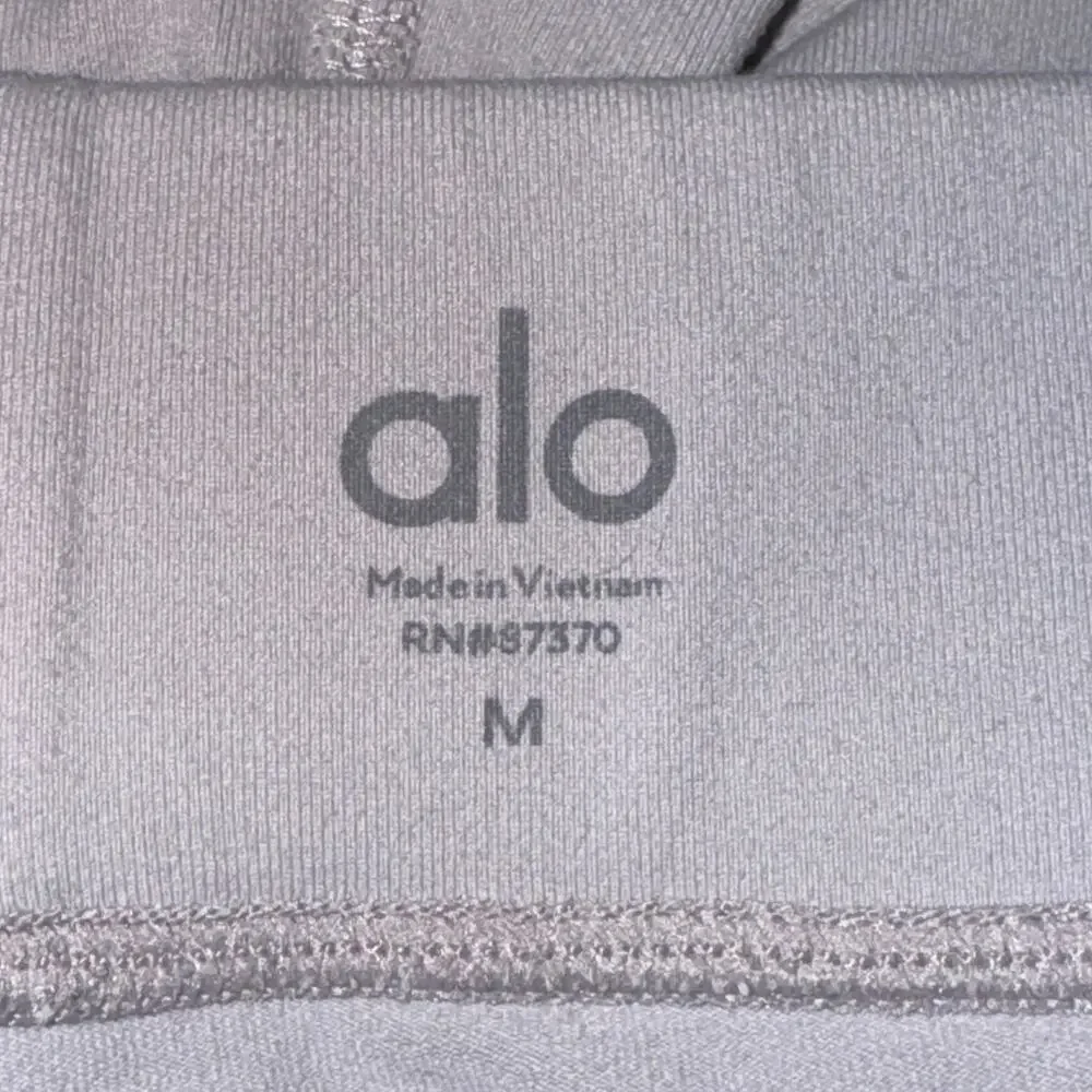 Alo Yoga High-Waist 7/8 No Limit Legging Women's Size M Lavender Dusk Ribbed